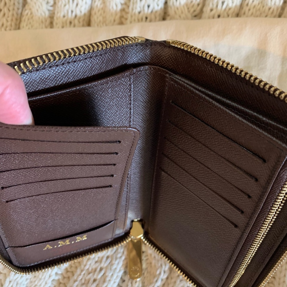 Louis Vuitton Brown Checkered Wallet with Gold Zipper # M12142 - Picture 6 of 16